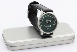 CB 750 speedometer kmh watch with green dial